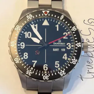 Damasko DK10 Automatic Pilot Watch, Ice-Hardened Case, Steel Bracelet & Leather Strap Set