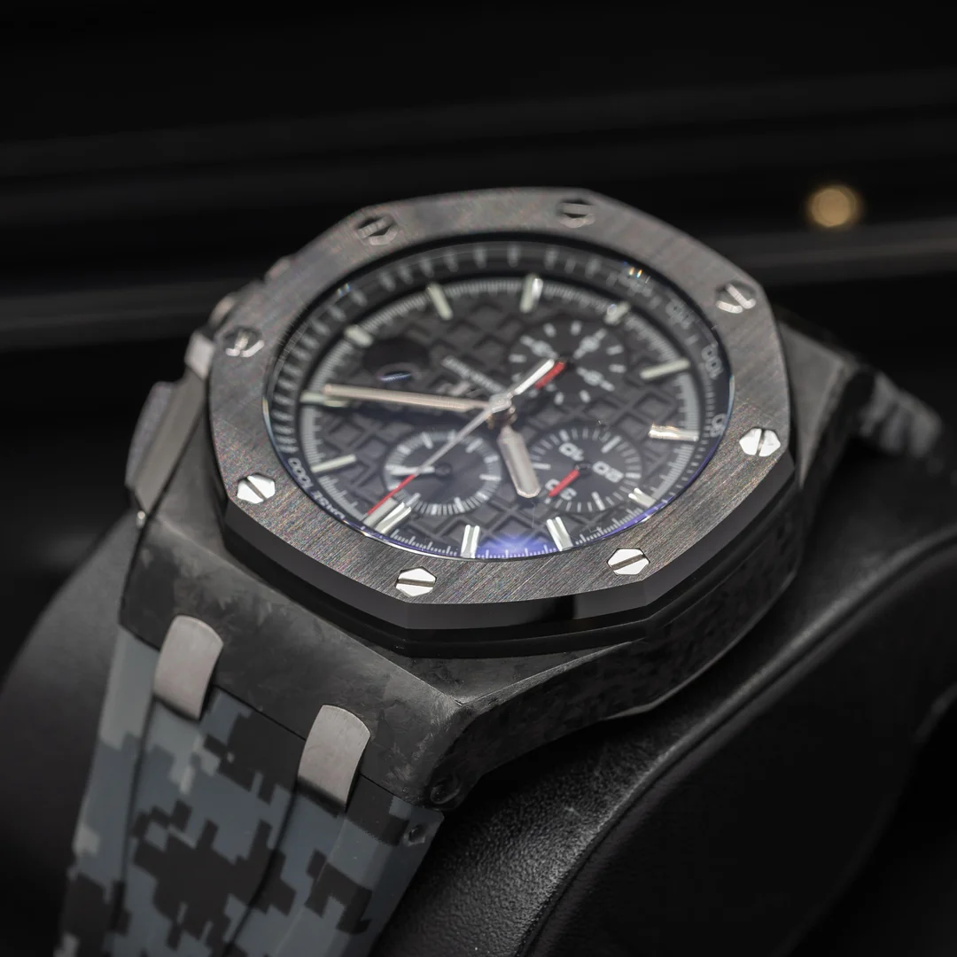 Audemars Piguet Royal Oak Offshore in Forged Carbon, 44mm Ceramic bezel ...