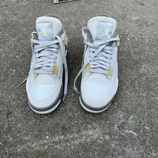 8.5 Air Jordan 4 Retro SE Craft Photon Dust $190 OBO