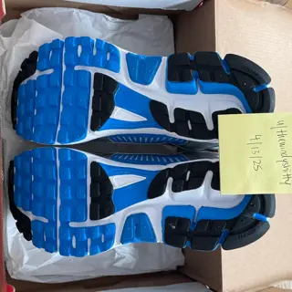 DS Nike Vomero 5 Blue Metallic Silver Size 11.5 $110 shipped
