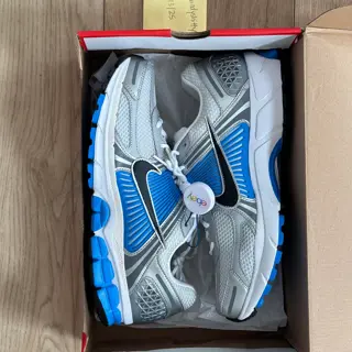 DS Nike Vomero 5 Blue Metallic Silver Size 11.5 $110 shipped
