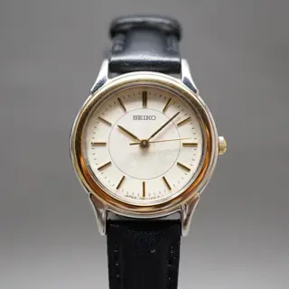 Seiko Spirit 7N01-6880 Two Tone Gold Tone Quartz Ladies Watch - $60