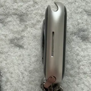 Apple Watch Series 8 41mm // Non-Cellular (GPS model) // Starlight