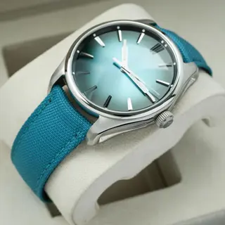 H. Moser & Cie. Pioneer Centre Seconds 43mm Mega Cool Blue Lagoon 3200-1214 Complete