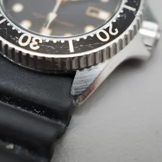 Vintage July 1980 Seiko 2625-0010 Midsize 33mm Black Dial Diver Quartz Watch - $120