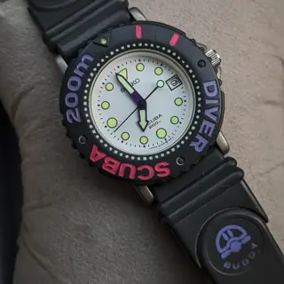 Rare Vintage 1989 "BUDDY" SEIKO Scuba Diver, QUARTZ 200M Watch colorful and seldom-seen 5h25-6a1b