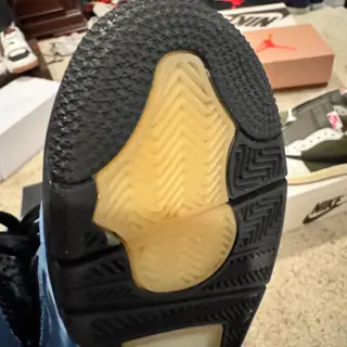 Jordan 4 Travis Scott size 10.5m: $600 invoiced and shipped obo