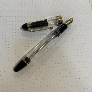 Pilot Custom 823 Clear in F nib