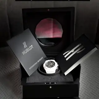 Hublot Orlinski White Ceramic 525.HI.0170.RW.ORL21 - Full Set, Exceptional Offering!