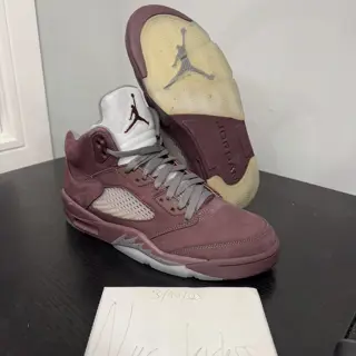 Jordan 5 burgundy Sz 10 used $80 price reduction