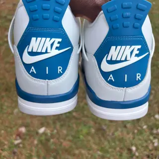 Jordan 4 Military Blue 2024 size 10.5 $165