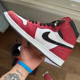 Jordan 1 Origin Story size 11.5, condition 8/10 - $290 SHIPPED and fees included!