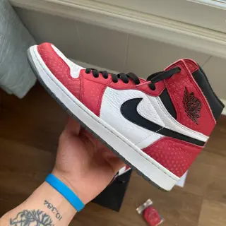 Jordan 1 Origin Story size 11.5, condition 8/10 - $290 SHIPPED and fees included!