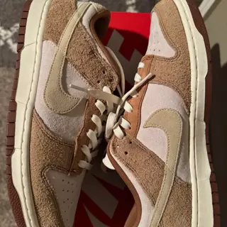 Nike Dunk Low “Medium Curry” size 10.5 used $100 shipped/invoiced