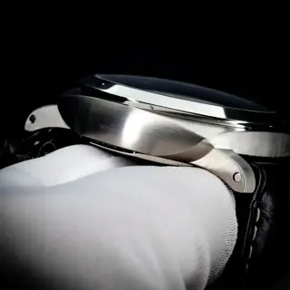 2022 Panerai PAM01312 – Closed Case Back – Near Mint – Full Set