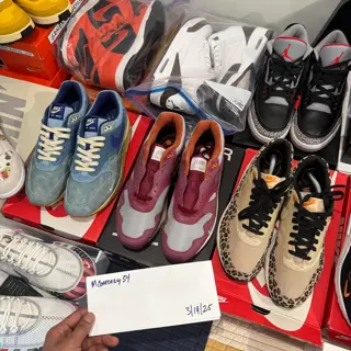 Various pairs, Nike, Jordan, etc ($70+)