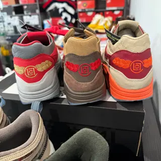 Various pairs, Nike, Jordan, etc ($70+)