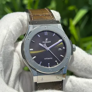 Hublot Classic Fusion 42mm - Green Dial - Box & Papers - Alligator Leather!