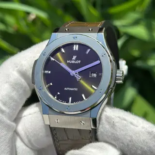 Hublot Classic Fusion 42mm - Green Dial - Box & Papers - Alligator Leather!