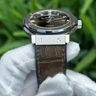 Hublot Classic Fusion 42mm - Green Dial - Box & Papers - Alligator Leather!