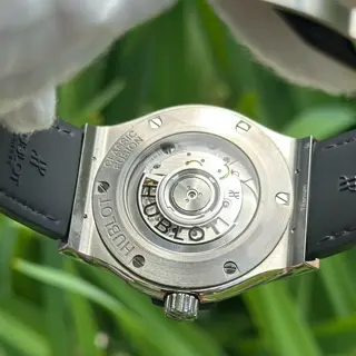 Hublot Classic Fusion 42mm - Green Dial - Box & Papers - Alligator Leather!