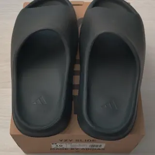DS Yeezy 350 V2 (Butter) Sz 9.5M - $170 // Worn Yeezy Slides (Dark Onyx) Sz 10M - $100
