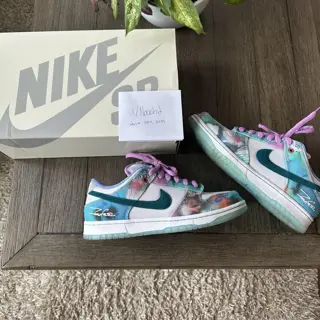 Nike SB Dunk Futura size 9