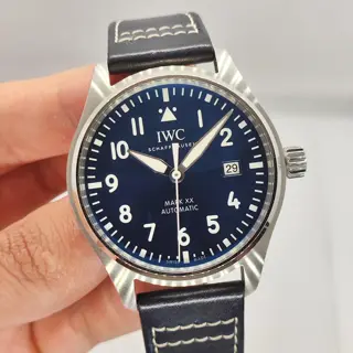 IWC Pilot's Watch Mark XX IW328203 $3,800