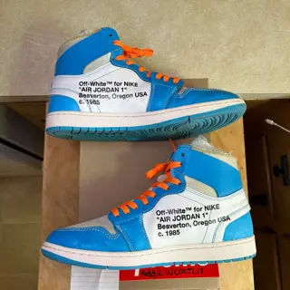 *PRICE DROP* Pre-Owned - Size 11 - Off White Jordan 1 - UNC - {$750}