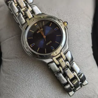 vintage Seiko Dolce SACM067 -with Gilded hands & markers Watch , Iridescent dial & Domed Sapphire , Blue Crown Cabochon price : 330$