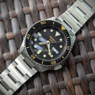 Seiko 5 Sports SRPD57