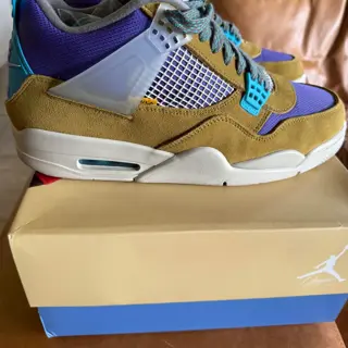 Union Jordan 4 Desert Moss - 9/10 worn once. $300
