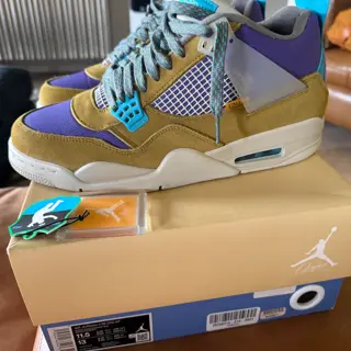 Union Jordan 4 Desert Moss - 9/10 worn once. $300