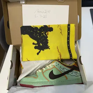 Size 9 Nike SB Dunk Low Rodeo Tourmaline 230 ships today UPS