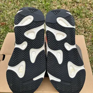 Yeezy  700 waverunner size 10.5 $125