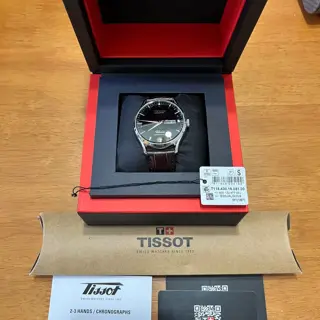 Tudor 1926 41mm , Tissot Visodate Powermatic 80 42mm, Dan Henry 1962 39mm Evil Panda