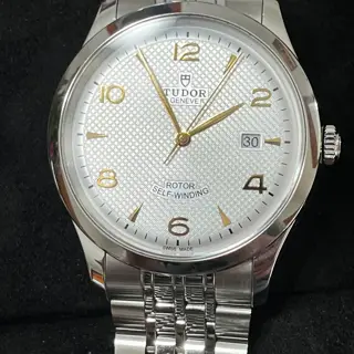 Tudor 1926 41mm , Tissot Visodate Powermatic 80 42mm, Dan Henry 1962 39mm Evil Panda