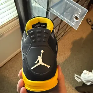 Thunder 4 worn once