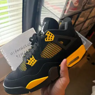 Thunder 4 worn once