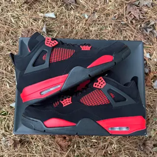 Jordan 4 red thunder size 12 $235‼️