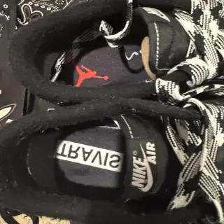 Jordan 1 Low Travis Scott Phantom size 10.5. Super clean OG all: $700 shipped and invoiced.