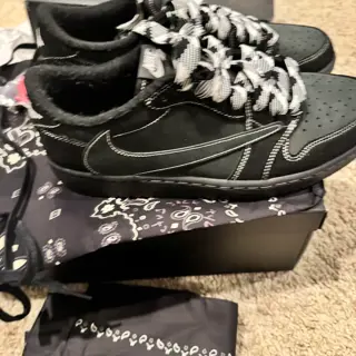 Jordan 1 Low Travis Scott Phantom size 10.5. Super clean OG all: $700 shipped and invoiced.