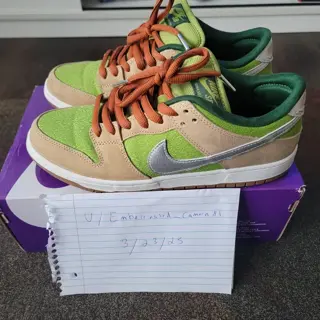 Nike SB Dunk Low Escargot