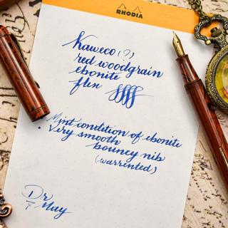 Vintage red woodgrain ebonite fountain pen Full Flex 14c gold F nib Mint