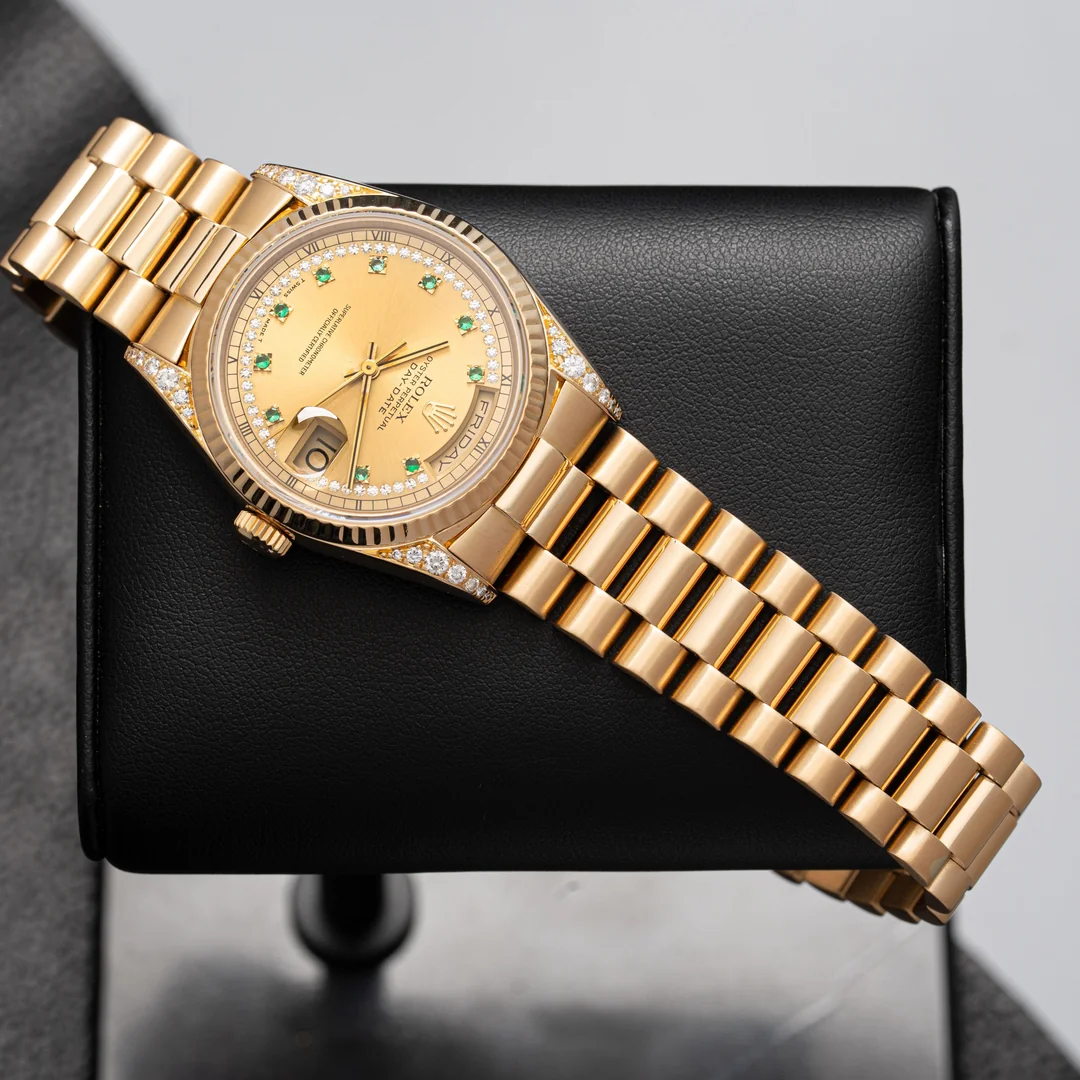 Rolex Day Date 18338 Factory Diamond Dial and Lugs Emerald String Dial