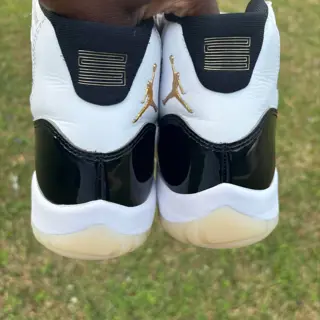 Jordan 11 Gratitude size 8.5 $100