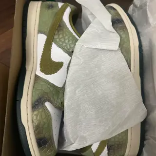Sz 11 Nike sb chameleon & sz 10 turbo green AJ1 $95-$110 shipped