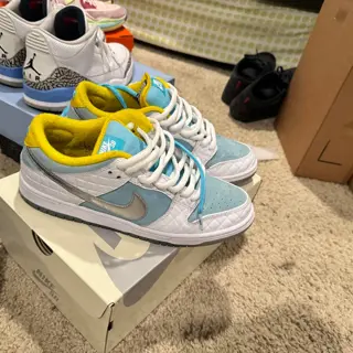 Jordan and SB 🔥 size 10.5-11. Travis Scott, J4 SB, Grail SBs….Spring Cleaning!