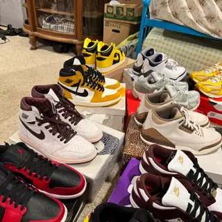 Jordan and SB 🔥 size 10.5-11. Travis Scott, J4 SB, Grail SBs….Spring Cleaning!