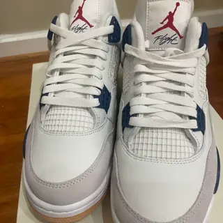 DS Nike SB x Jordan 4 Navy Sz 9.5